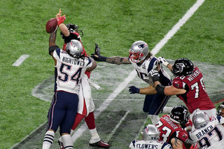 2017-02-06T024400Z_287390792_NOCID_RTRMADP_3_NFL-SUPER-BOWL-LI-NEW-ENGLAND-PATRIOTS-VS-ATLANTA-FALCONS.JPG