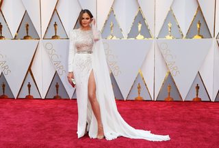 2017-02-27T004508Z_35923940_HP1ED2R0237VA_RTRMADP_3_AWARDS-OSCARS.JPG