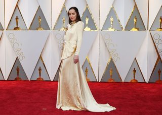 2017-02-27T010400Z_1882612053_HP1ED2R02YN02_RTRMADP_3_AWARDS-OSCARS.JPG