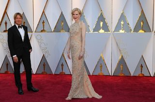2017-02-27T035155Z_1762806460_HP1ED2R0AQIUM_RTRMADP_3_AWARDS-OSCARS.JPG