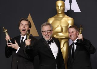 2017-02-27T034531Z_716815321_HP1ED2R0AFUT9_RTRMADP_3_AWARDS-OSCARS.JPG