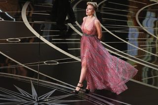 2017-02-27T042247Z_660949747_HP1ED2R0C5YY6_RTRMADP_3_AWARDS-OSCARS.JPG