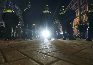 2017-03-11T214818Z_1596769529_LR1ED3B1OK7RE_RTRMADP_3_TURKEY-REFERENDUM-NETHERLANDS.JPG