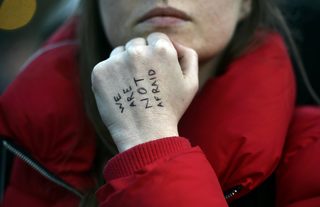 2017-03-23T181713Z_111704684_LR1ED3N1ESDGC_RTRMADP_3_BRITAIN-SECURITY-VIGIL.JPG
