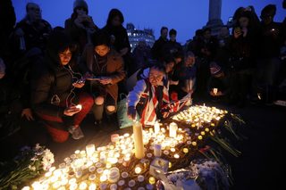 2017-03-23T184738Z_286840710_LR1ED3N1G72I0_RTRMADP_3_BRITAIN-SECURITY-VIGIL.JPG