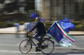 2017-03-25T123749Z_681826736_LR1ED3P0Z2QGQ_RTRMADP_3_EU-SUMMIT-PROTEST.JPG