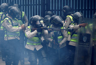 2017-04-19T184257Z_379934917_RC1926818260_RTRMADP_3_VENEZUELA-POLITICS-PROTESTS.JPG