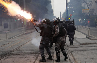2017-04-28T202609Z_2017877795_RC1214CB70C0_RTRMADP_3_BRAZIL-POLITICS-PROTESTS.JPG