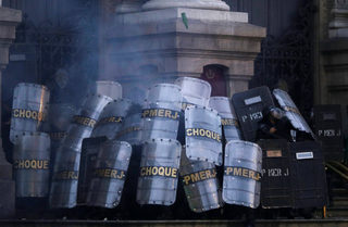 2017-04-28T204121Z_1230529754_RC19907FF230_RTRMADP_3_BRAZIL-POLITICS-PROTESTS.JPG