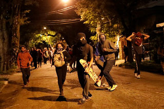 2017-04-29T013043Z_1276359458_RC1EB8C253D0_RTRMADP_3_BRAZIL-POLITICS-PROTESTS.JPG