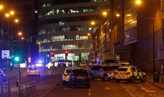 2017-05-23T001057Z_1479594690_RC1616AF6200_RTRMADP_3_BRITAIN-SECURITY-MANCHESTER.JPG