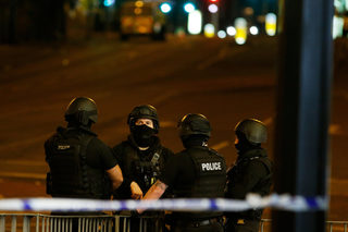 2017-05-23T013850Z_703099722_RC18FA986620_RTRMADP_3_BRITAIN-SECURITY-MANCHESTER.JPG