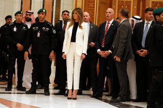 2017-05-21T161730Z_1075756034_RC1802179FA0_RTRMADP_3_USA-TRUMP-SAUDI.JPG