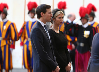 2017-05-24T065544Z_1910954624_RC14BAF3A4F0_RTRMADP_3_USA-TRUMP-POPE.jpg