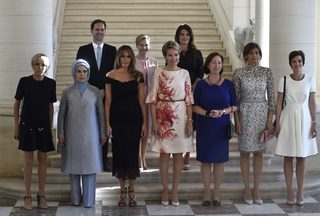 2017-05-25T173656Z_501248646_UP1ED5P1CXJJE_RTRMADP_3_USA-TRUMP-NATO-FIRSTLADIES.JPG