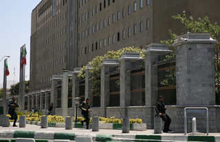 2017-06-07T090523Z_388558569_RC1FFF1E9310_RTRMADP_3_IRAN-SECURITY.JPG
