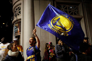 2017-06-13T065247Z_679481901_RC1D56D33C80_RTRMADP_3_BASKETBALL-NBA-FINALS.JPG