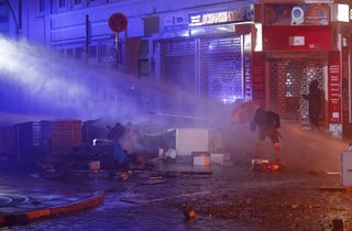 2017-07-07T220130Z_24021171_UP1ED771P6H72_RTRMADP_3_G20-GERMANY-PROTEST.JPG