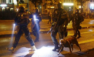 2017-07-07T234932Z_660381398_UP1ED771U6JA8_RTRMADP_3_G20-GERMANY-PROTEST.jpg