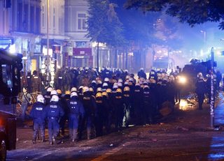 2017-07-08T083351Z_1836171686_UP1ED780NSEBS_RTRMADP_3_G20-GERMANY-PROTEST.jpg