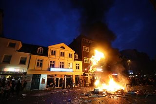 2017-07-07T203954Z_1752487464_UP1ED771LEG5C_RTRMADP_3_G20-GERMANY-PROTEST.jpg