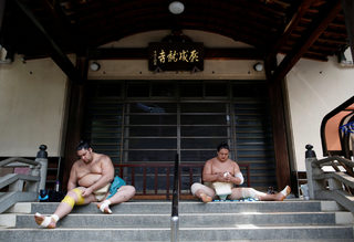 2017-07-18T222451Z_1126389152_RC123E0FB940_RTRMADP_3_JAPAN-SUMO.JPG
