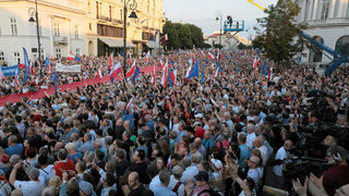 2017-07-20T184308Z_1143976476_RC1938FDEA80_RTRMADP_3_POLAND-POLITICS-PROTEST.JPG
