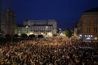 2017-07-20T202445Z_644877590_RC16AB4E0E10_RTRMADP_3_POLAND-POLITICS-PROTEST.JPG