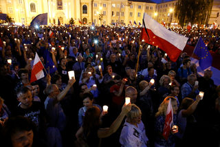 2017-07-22T204154Z_735389920_RC11A07B0320_RTRMADP_3_POLAND-POLITICS-JUDICIARY.JPG