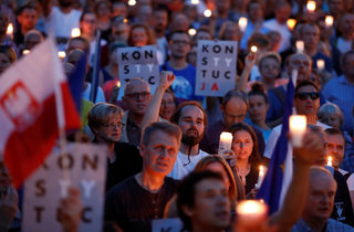 2017-07-22T205429Z_1914651050_RC1B48109180_RTRMADP_3_POLAND-POLITICS-JUDICIARY.JPG