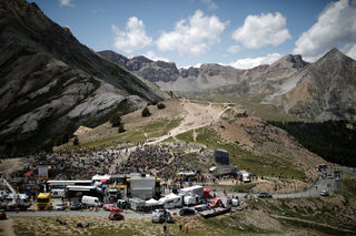 Cycling - The 104th Tour de France cycling race