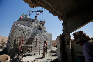 2017-08-09T150218Z_1693633538_RC1E08385B90_RTRMADP_3_MIDEAST-CRISIS-IRAQ-YAZIDIS.JPG