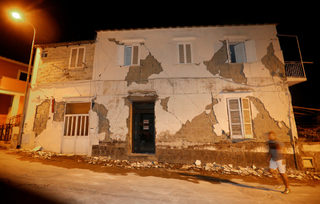 2017-08-22T064558Z_146007181_RC1C383EC5E0_RTRMADP_3_ITALY-QUAKE.JPG