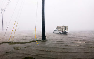 2017-08-26T000222Z_2124475823_RC1134D8EA20_RTRMADP_3_STORM-HARVEY-HOMELESS.JPG