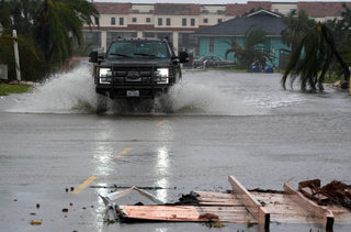 2017-08-26T211038Z_1146264557_RC1EA4CE12F0_RTRMADP_3_STORM-HARVEY.JPG