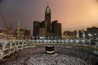 2017-08-30T000359Z_53693144_RC1CDD3A8B30_RTRMADP_3_SAUDI-HAJ.JPG