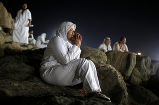 2017-08-31T054344Z_383753984_RC163CF58900_RTRMADP_3_SAUDI-HAJ-ARAFAT.JPG