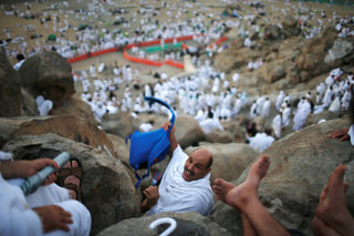 2017-08-31T055529Z_716487164_RC13E3036D00_RTRMADP_3_SAUDI-HAJ-ARAFAT.JPG