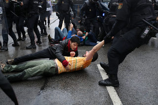 2017-10-01T091356Z_115356616_RC1C987217C0_RTRMADP_3_SPAIN-POLITICS-CATALONIA.JPG