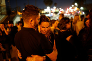2017-10-05T040455Z_1504375783_RC188A27B160_RTRMADP_3_LASVEGAS-SHOOTING.JPG