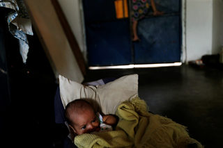 2017-10-05T121921Z_1593991581_RC17F24EB380_RTRMADP_3_VENEZUELA-CHILDREN.JPG