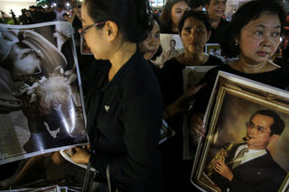 2017-10-10T220915Z_675387998_RC1190650400_RTRMADP_3_THAILAND-KING-CREMATION.JPG