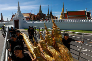 2017-10-10T221039Z_2030460806_RC1E7DBD8F90_RTRMADP_3_THAILAND-KING-CREMATION.JPG