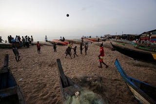 2017-10-19T102228Z_473572507_RC13C67EF6D0_RTRMADP_3_LIBERIA-DAILYLIFE.JPG
