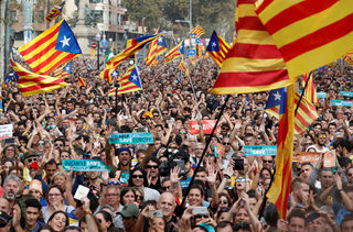 2017-10-27T142134Z_1594350451_RC13CEAB9470_RTRMADP_3_SPAIN-POLITICS-CATALONIA.JPG