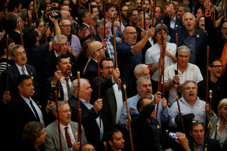 2017-10-27T145912Z_1420283687_RC1520CEA720_RTRMADP_3_SPAIN-POLITICS-CATALONIA.JPG