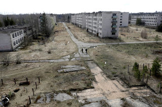 2017-11-02T120102Z_315962192_RC156C007720_RTRMADP_3_RUSSIA-REVOLUTION-MONUMENTS.JPG