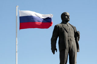 2017-11-02T120147Z_1731561248_RC140FD437C0_RTRMADP_3_RUSSIA-REVOLUTION-MONUMENTS.JPG
