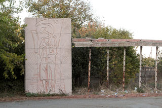 2017-11-02T120152Z_625067226_RC1C484E9A50_RTRMADP_3_RUSSIA-REVOLUTION-MONUMENTS.JPG