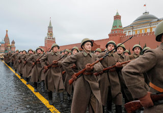 2017-11-05T071644Z_1303395930_RC1FDDBFC000_RTRMADP_3_RUSSIA-PARADE-REHEARSAL.JPG